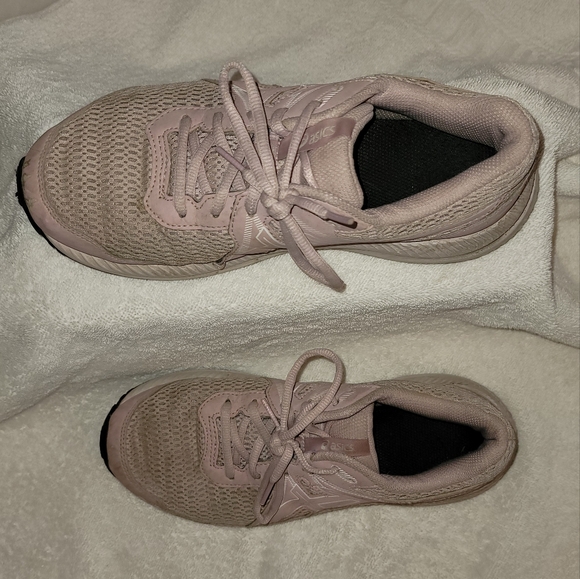 Asics, pink, women's size 7 - Picture 2 of 5